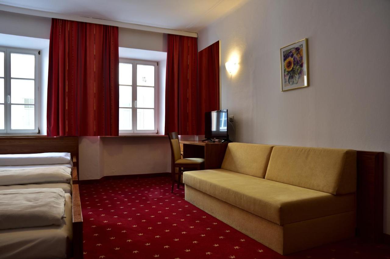 Hotel Krone Brunico Exterior photo