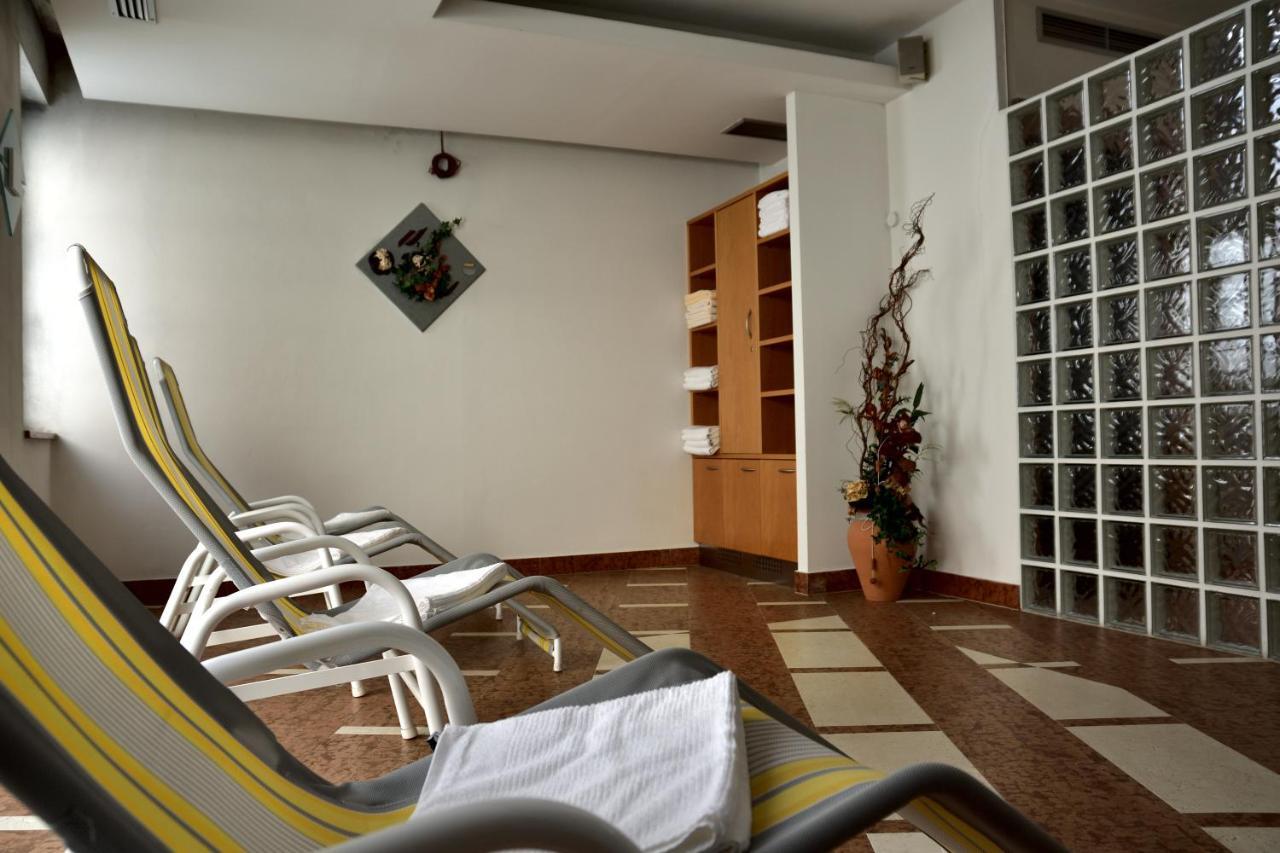 Hotel Krone Brunico Exterior photo