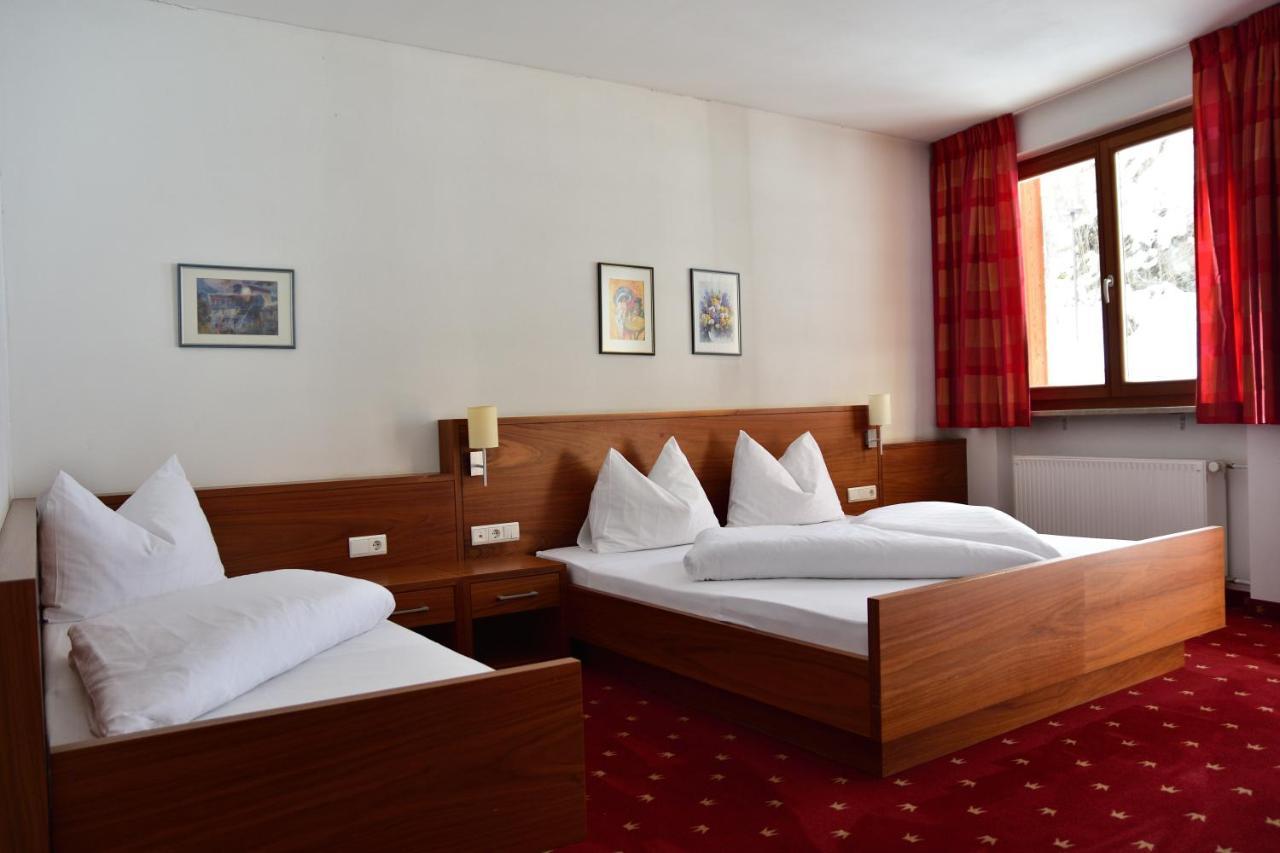 Hotel Krone Brunico Exterior photo