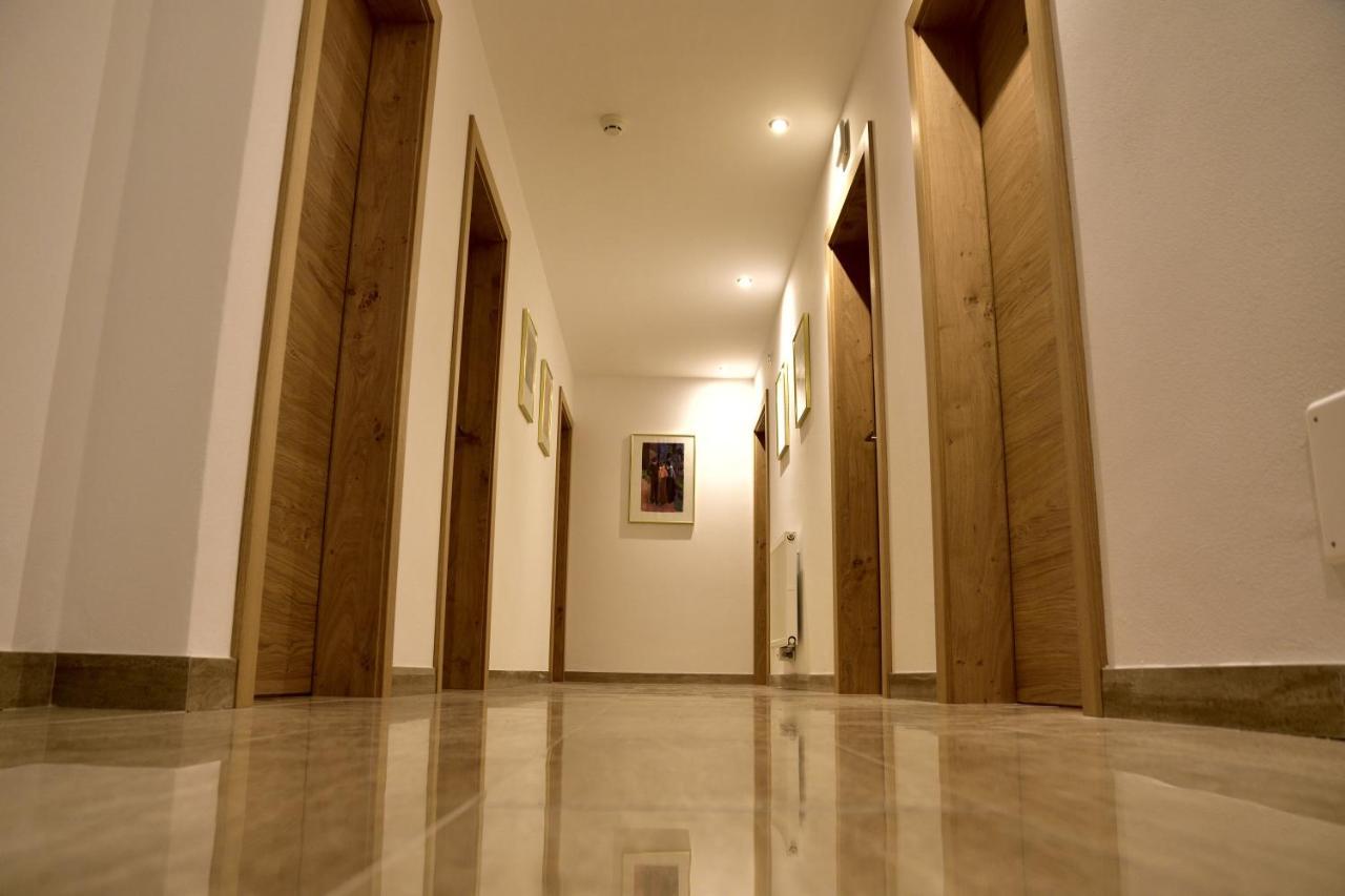 Hotel Krone Brunico Exterior photo